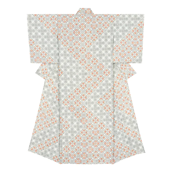 Kimono with Sarasa Pattern in Woodblock Printing “Fallen Red Flowers”