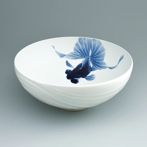 染付花器「金魚」(小枝 真人)｜ギャラリージャパン