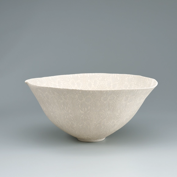 Marbled bowl with chintz pattern.