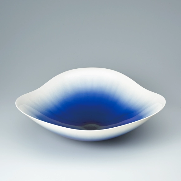 Bowl with colored glaze decoration.