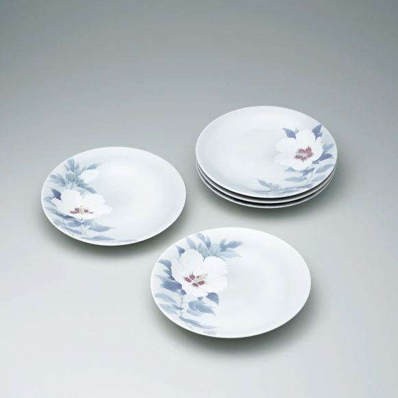 Set of dishes with althea design in underglaze painting