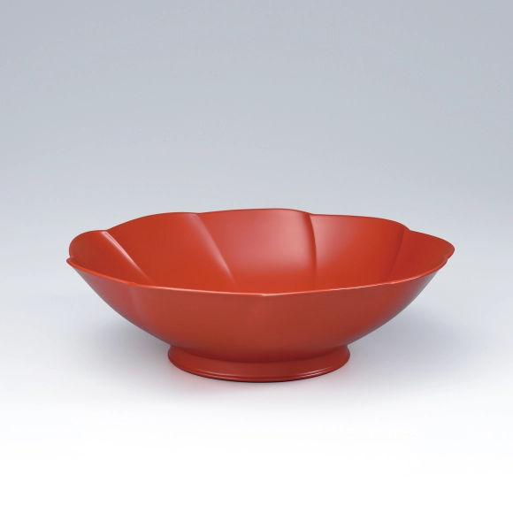 Kanshitsu flower-shaped bowl.