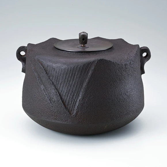 “Thought” Tea ceremony kettle with angular shoulder