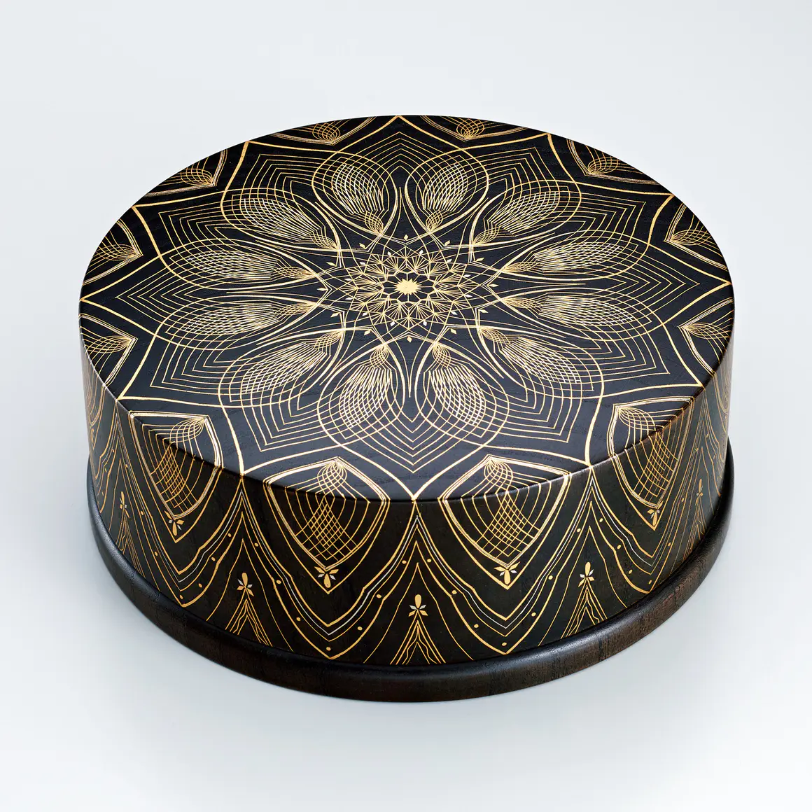 珍品　中国？　廃寺院より　黒ガラスの佛花器 m_2x_7101.jpg.webp