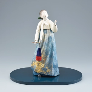 “Evening moon” Formed with toso over wooden core and covered with cloth and paper