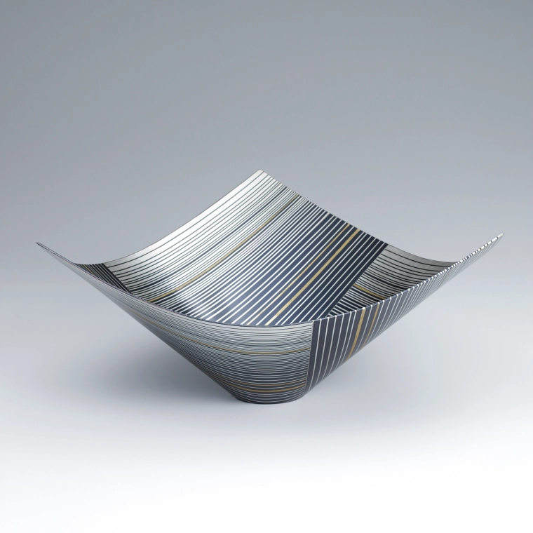 photo Bowl Made by Forging and Heat Welding Method
