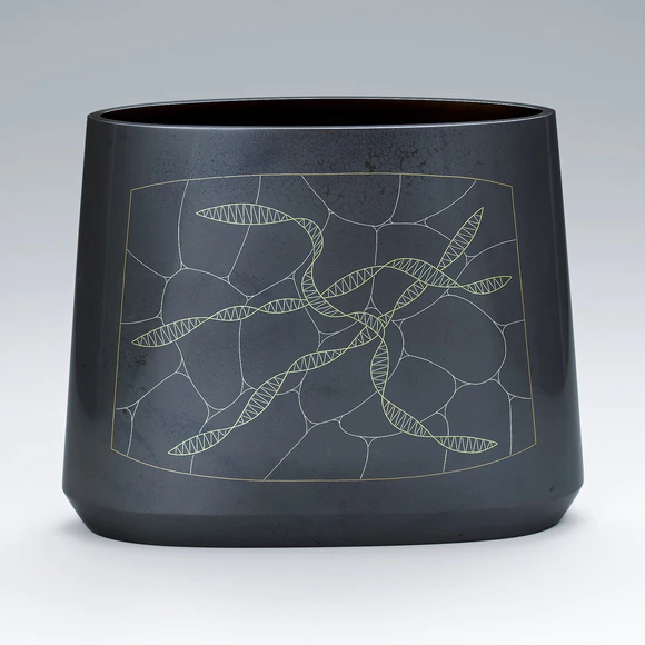 Flower vessel of rōgin with design in inlay. “Trajectory of life”