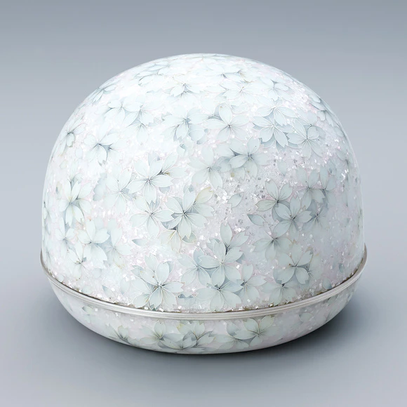 Cloisonne covered bowl. “Cherry blossoms like cloud”