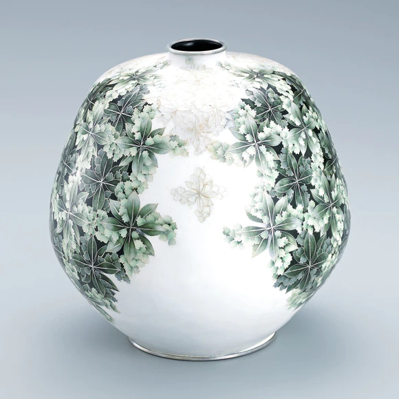 Cloisonne flower vase. “Spring light shines”