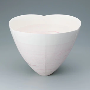 Bowl of marbled and joined clay. “Sou”