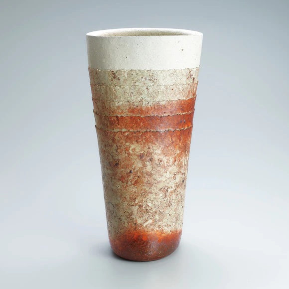 Bizen flower vessel of mixed clay.