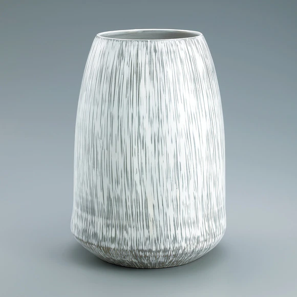 Deep bowl with needle ice design.