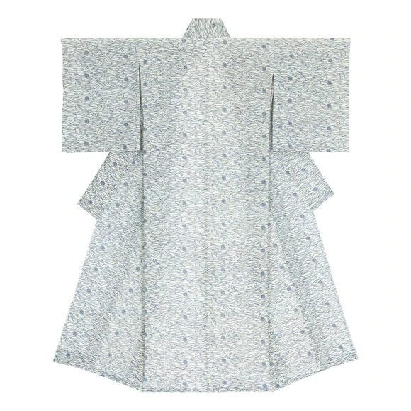 Kimono with design in nagaita-chūgata. “Silver-colored earth”