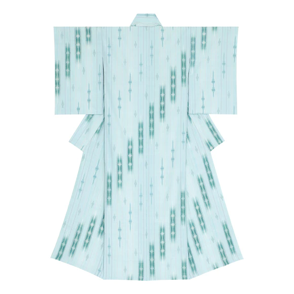 Kimono of tsumugi with kasuri. “Clear wind in winter”