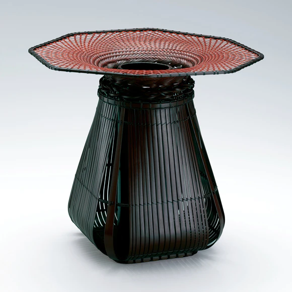 Flower basket in sensuji-gumi weave. “Weak sunlight”
