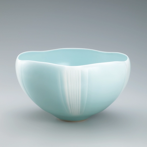 Bowl with celadon glaze and blurred white decoration. “Waterfall”