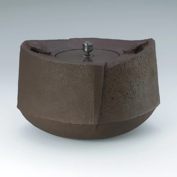 Faceted tea ceremony kettle. “Shadow of rocks”