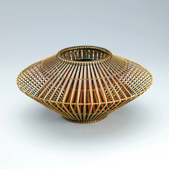 Flower basket in awase-kushime weave. “Linked haiku”