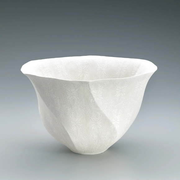 Marbled ware bowl with chintz pattern.