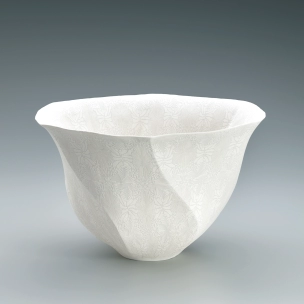 Marbled ware bowl with chintz pattern.