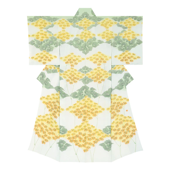 Formal kimono with design in yuzen dyeing. “Japanese silverleaf”