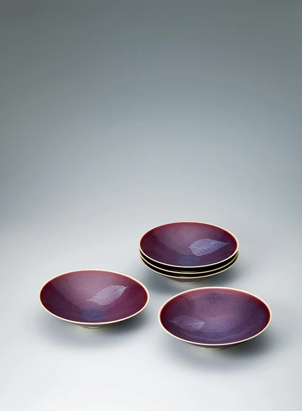 Set of Bowls with Jun Ware Glaze and Leaf Design