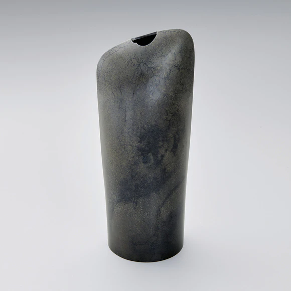 Single Flower Vase of Rōgin “Gust of Wind”