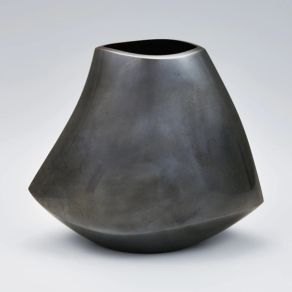 Flower Vessel of Rogin “Full Sail”