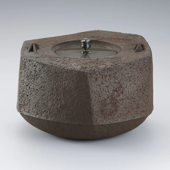 Faceted tea ceremony kettle. “Shadow of rocks”