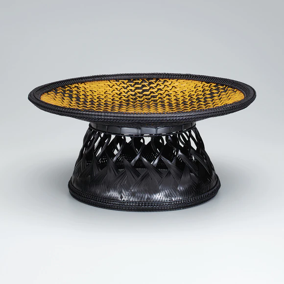 Plate made in tessen ami weave. “Firefly light”