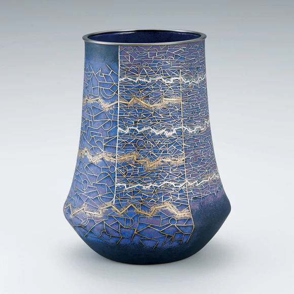 Opaque cloisonne flower vessel. “Thread of lapis lazuli”