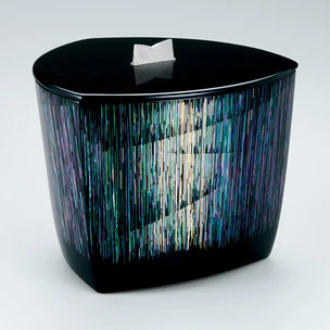 Kanshitsu tea ceremony fresh water jar with design in irokirigai. “Moonlight shower” 