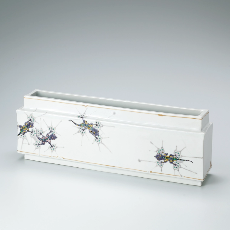photo Rectangular flower vessel. “Picture of geckos”
