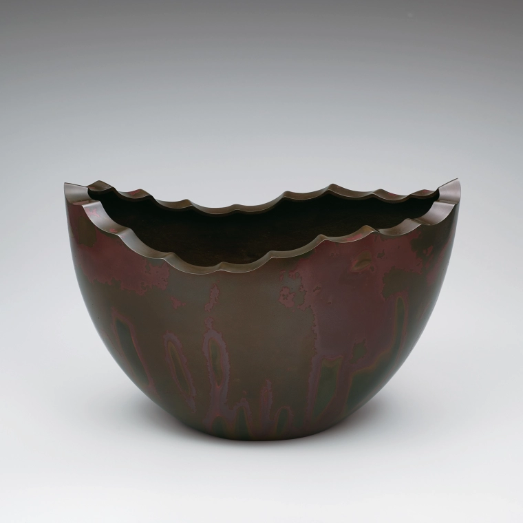 photo Flower vessel of shidō made by casting. “Season of plowing”