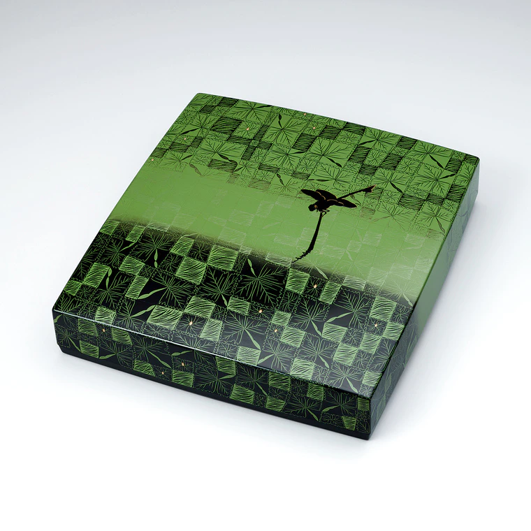 photo Box of rantai for shikishi with design in zonsei. “Wait”