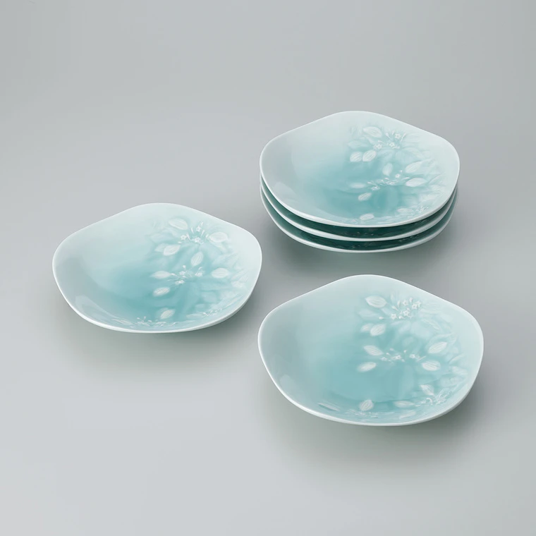photo Set of dishes with engraved design. “Konronka”