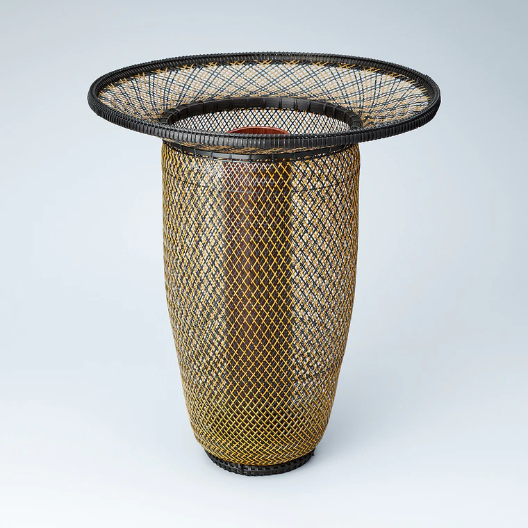photo Flower basket in sukashi-ami weave. “Morning mist”