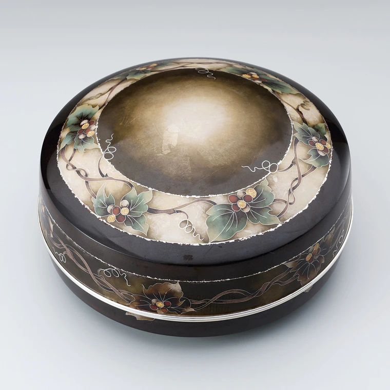photo Cloisonne covered box. “Autumn evening”