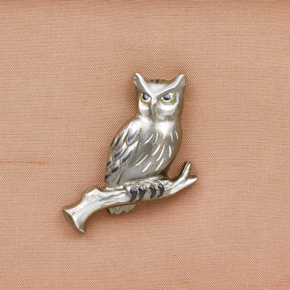 Brooch of owl.