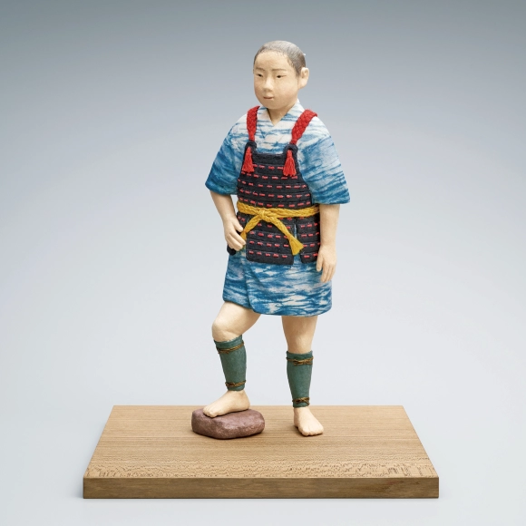 “Ship off the coast”. Formed with tōso over wooden core and covered with cloth and paper.
