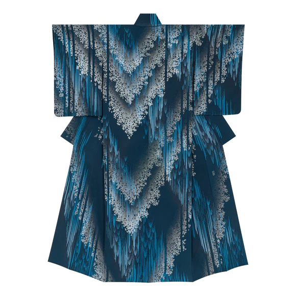 Formal kimono with design in yūzen dyeing. “Moment”