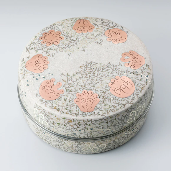 Opaque cloisonne covered vessel. “Wakening of forest”