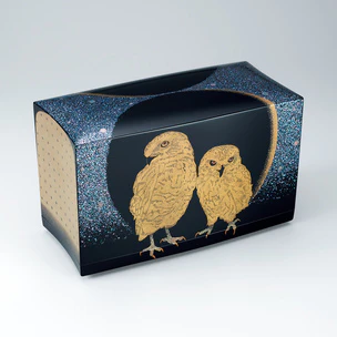 Kanshitsu coffer with design in mother-of-pearl inlay and makie. “Sky”