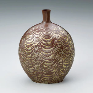 鍛金による壺（高橋五郎作） 鍛金による壺（高橋五郎作）