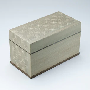 Coffer of Jindai Cedar Wood with Crossed Line Pattern in Inlay