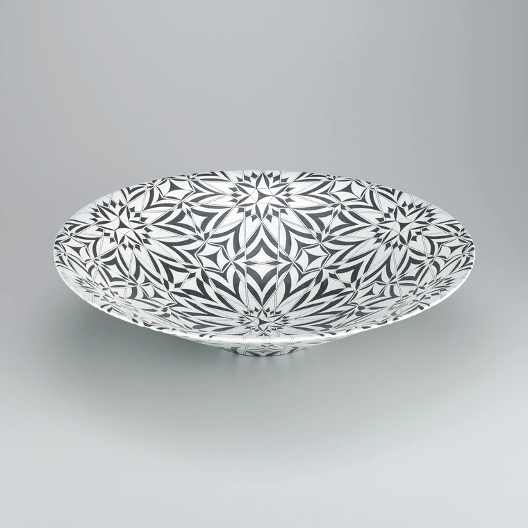 photo Large Bowl with Flower Design in Sgraffito