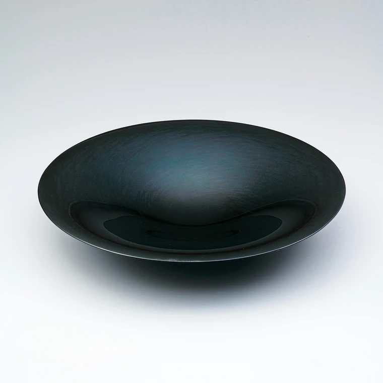 photo Kanshitsu flower basin with design in kimna