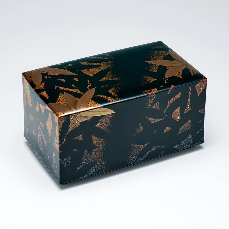 photo Box with design in makie “Bamboo leaves”