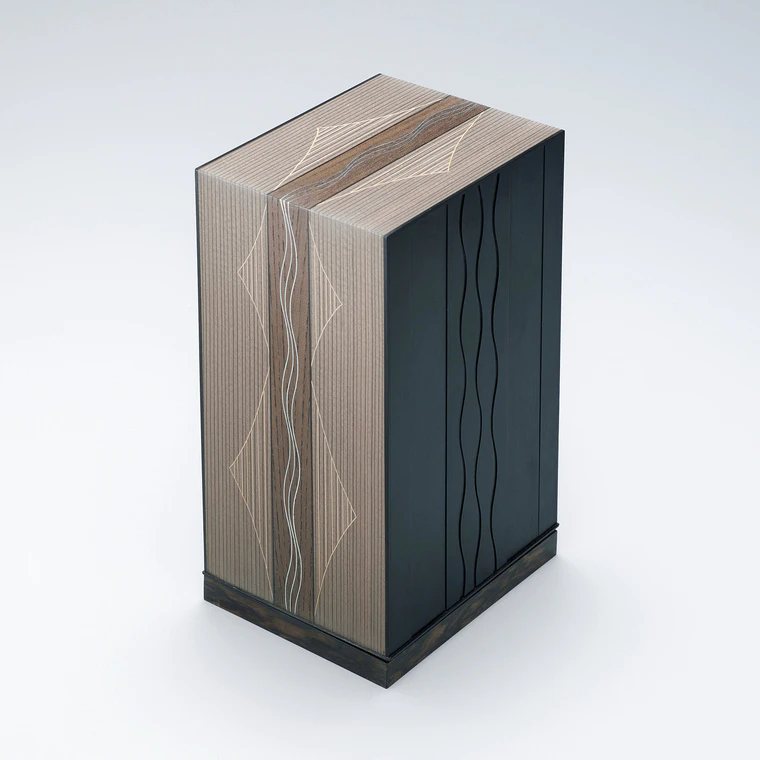 photo Box of jindai cedar wood and black persimmon wood with mosaic design  “Rushing stream”