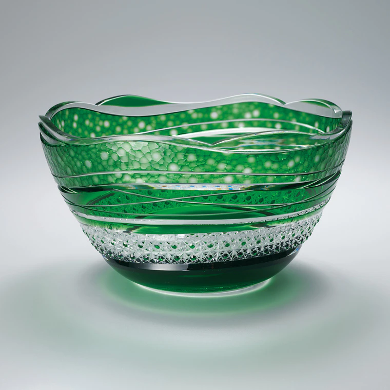 photo Cased and cut glass bowl “Wind blows through”